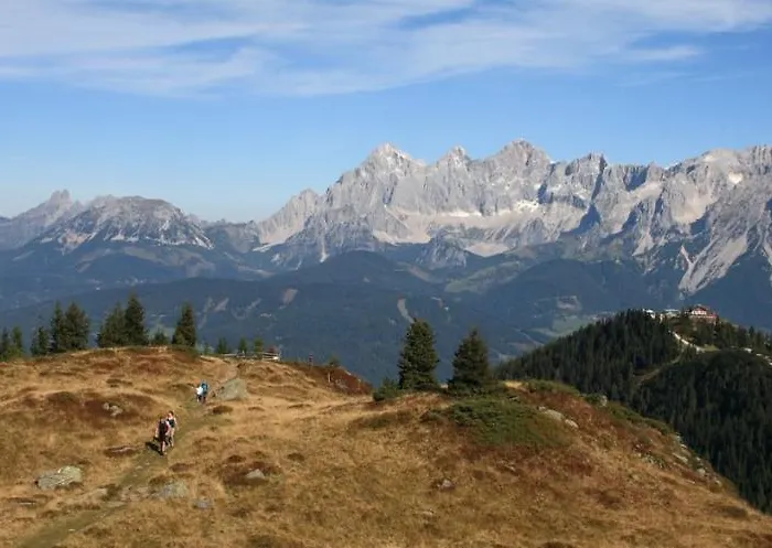 Hirz Апартаменты Грёбминг